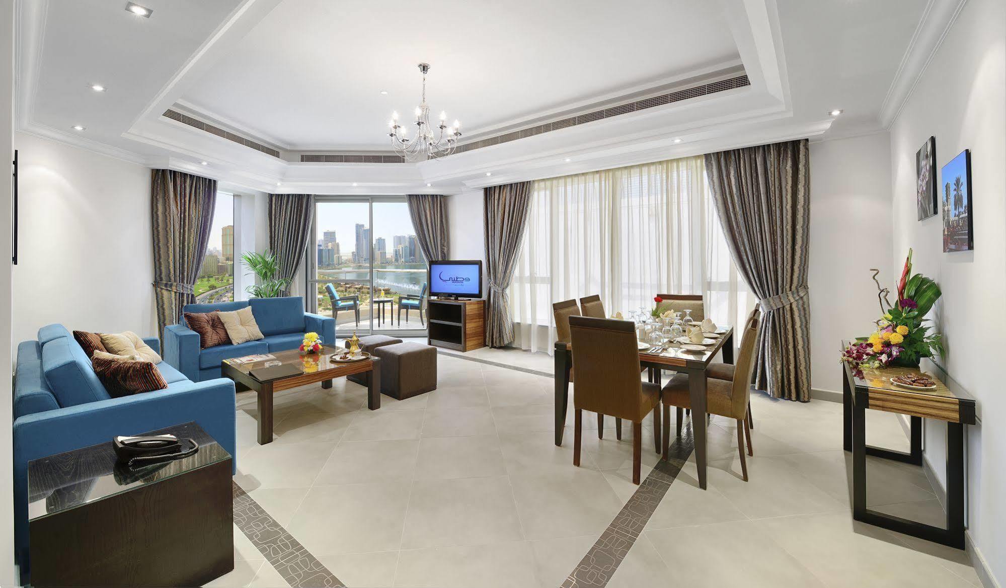 Al Majaz Premiere Hotel Apartments Sharjah Exterior foto